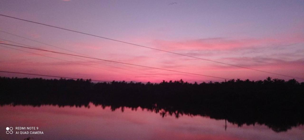 Shruthi'S Aarohi-Nature'S Retreat Mulappilangād Eksteriør billede